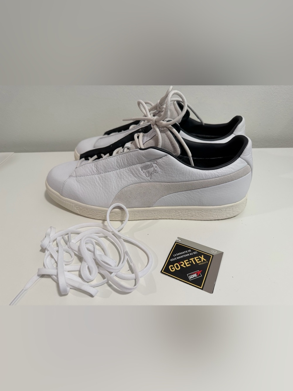 Puma Clyde gore Tex White Leather Low-Top Sneakers with Black Lining